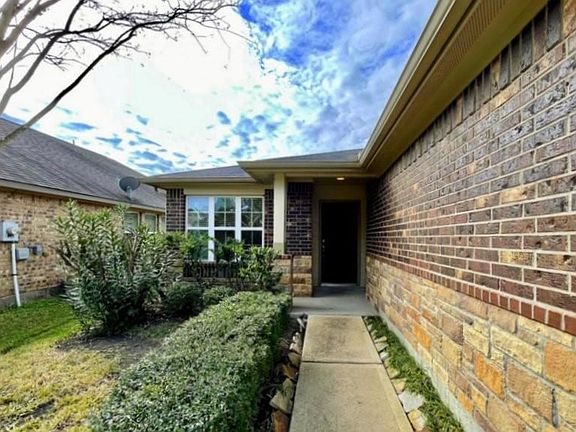 4th image of 8918 Carmel Grove Ln