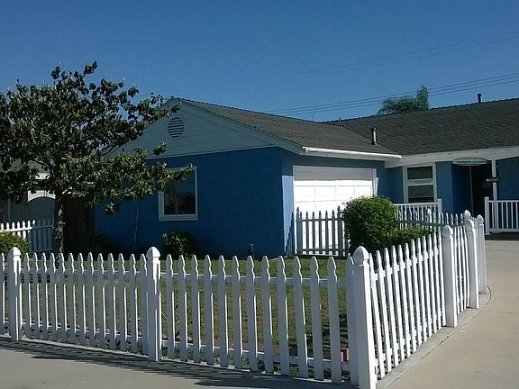 White Picket Fence Yard

