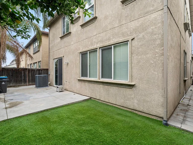 274 Crescent Moon Dr — Photo 19