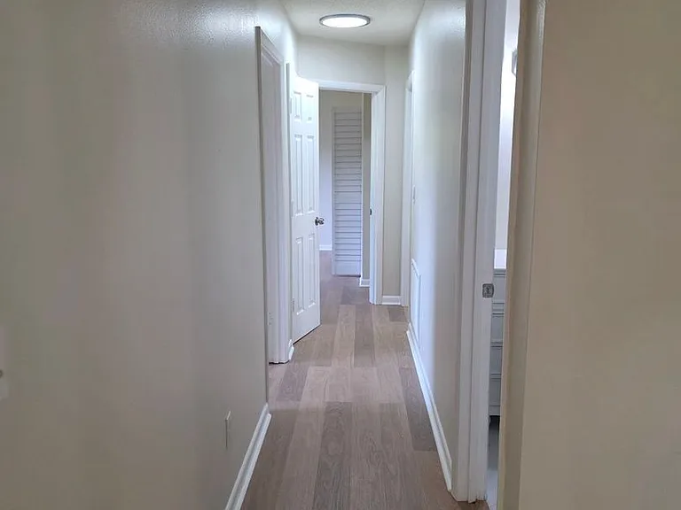 5015 Darlington Rd — Photo 5