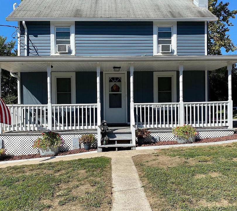 1st image of 15645 Clear Spring Rd