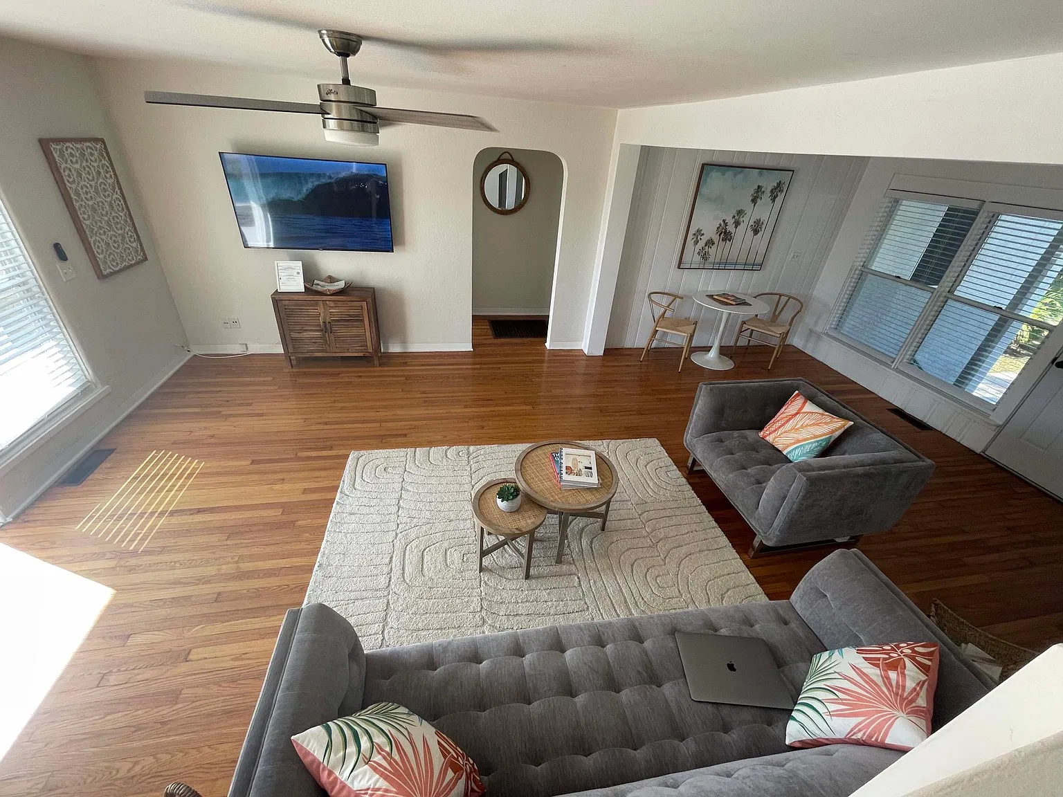 5 bed, 2660 sqft, $3,400 — Photo 2