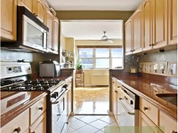 102 -10 66th Road image 1 of 8