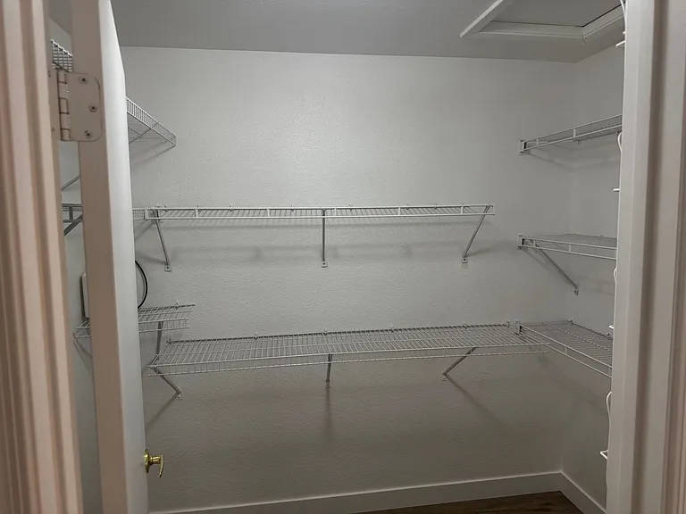 2533 Tumble Brook Dr — Photo 12