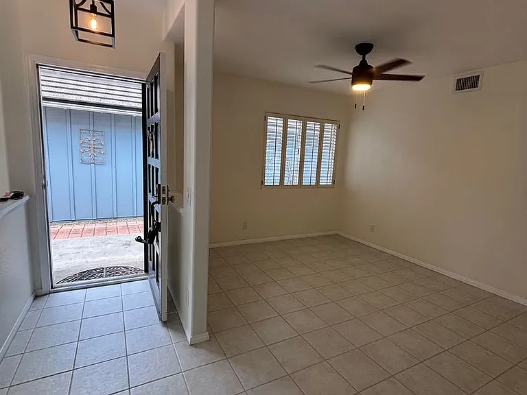 1241 Pearlbush Ct — Photo 11