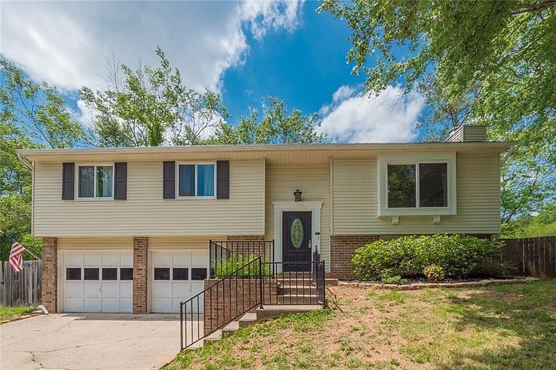 1st image of 465 Worthington Hills Ct