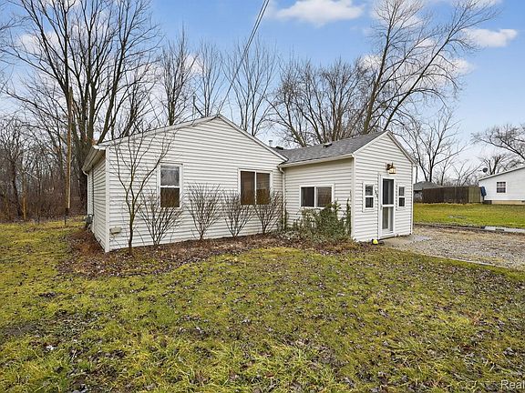 3rd image of 146 Virginia St