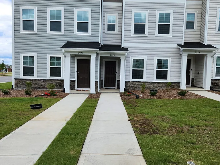 2726 Chert Ln — Photo 3