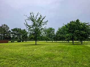 101 Mony St, Shady Point, OK 74956