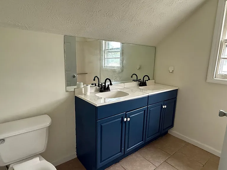 224 Lamont St — Photo 19