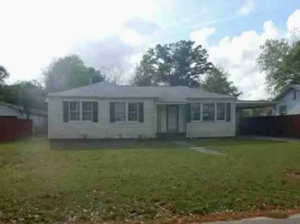 126 Mintz Ln, Cantonment, FL 32533