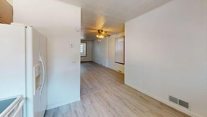 704 N 6th St — Photo 13