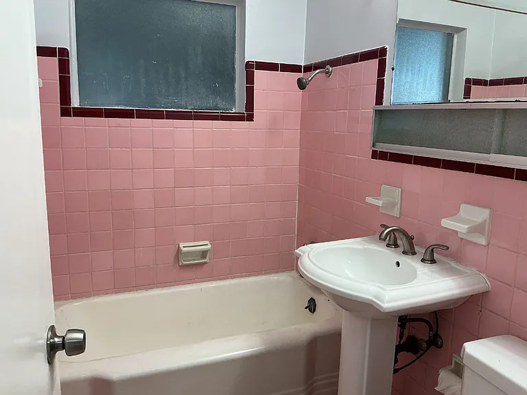 720 Lakehurst St — Photo 13