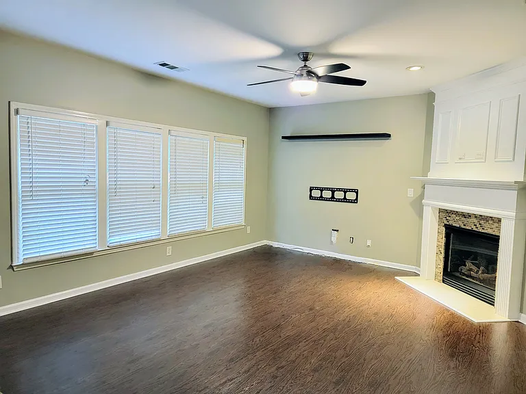 4163 Divot Way — Photo 6