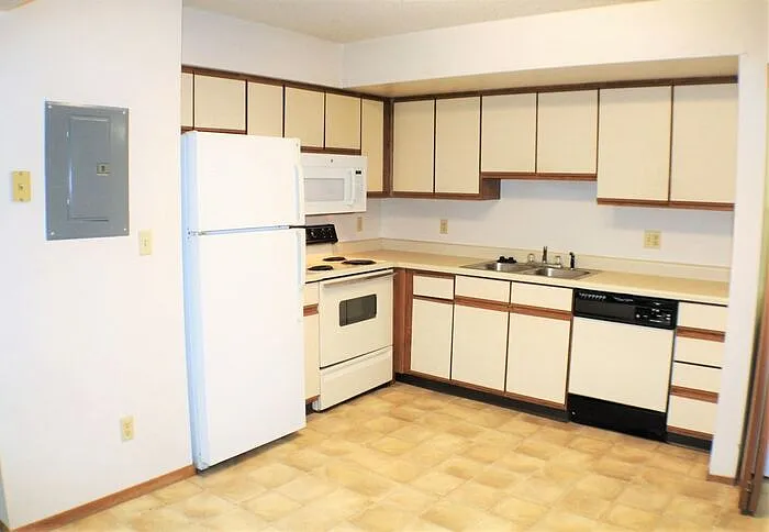 417 S Scott Blvd — Photo 6