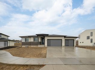 8228 S Mapleleaf Way, West Jordan, UT 84088