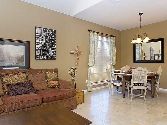 4th image of 30623 Saint Andrews Dr