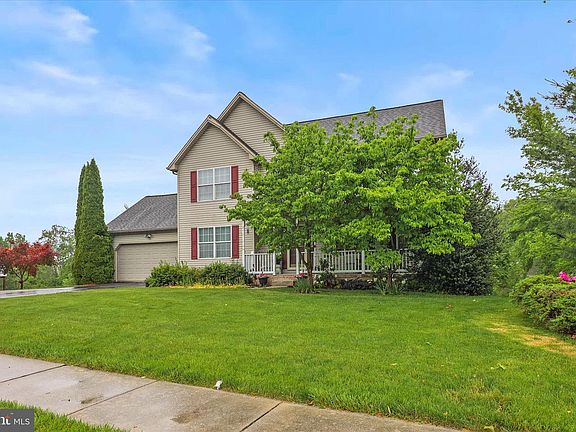 4th image of 25 Cornell Dr