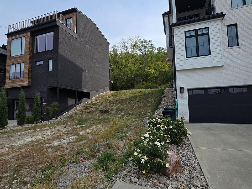 2nd image of 3942 Feemster St