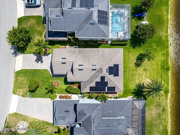 2nd image of 2920 Casterton Dr