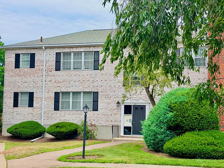 185 Lake Shore Rd #1 — Photo 17