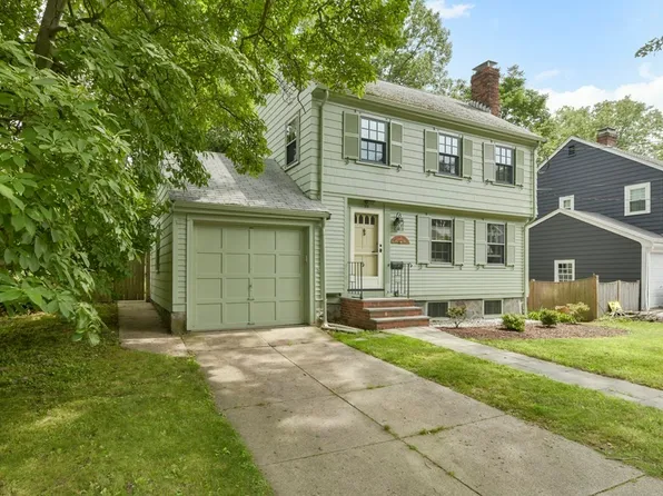 74 Payson Rd, Brookline, MA 02467