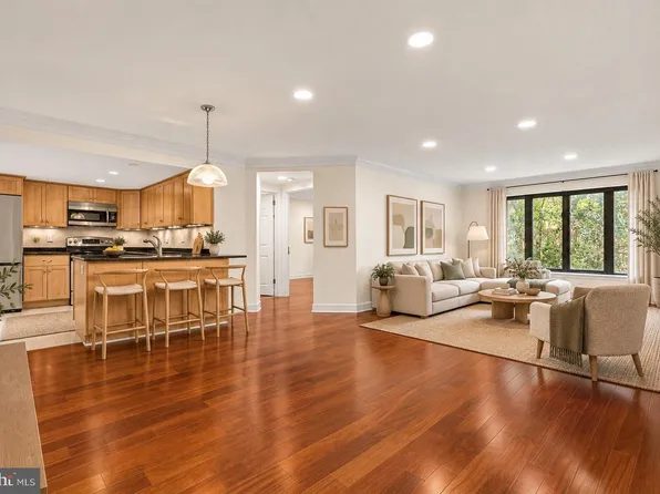 1080 Wisconsin Ave NW APT 2011, Washington, DC 20007