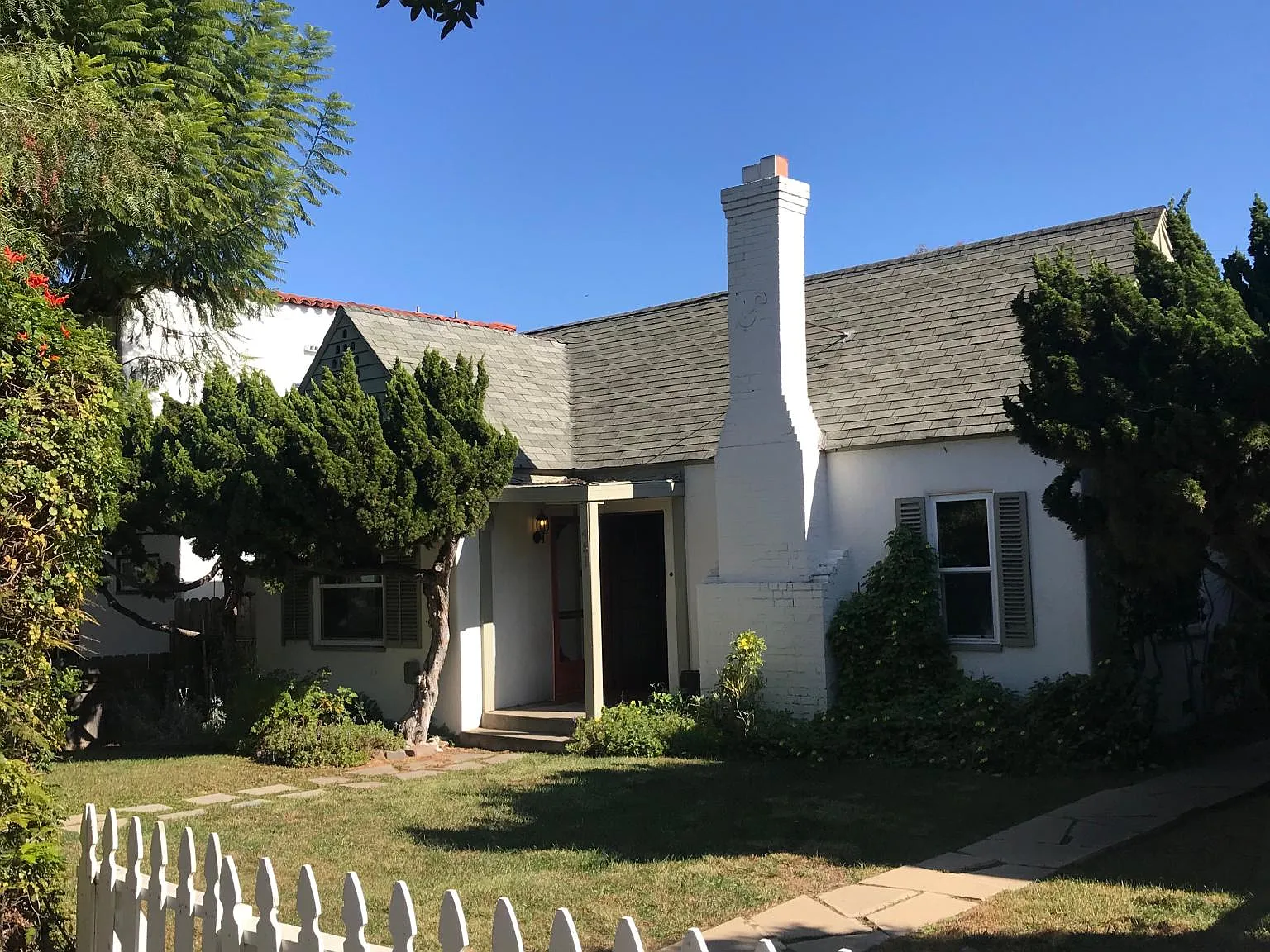 2 bed, 1200 sqft, $4,500 — Photo 1