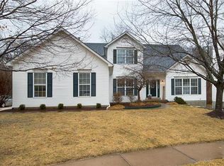 1640 Ivy Chase Ln, Fenton, MO