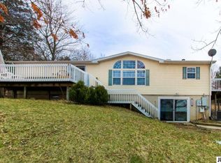 7660 Lakeview Ave, Jackson, MI 49201