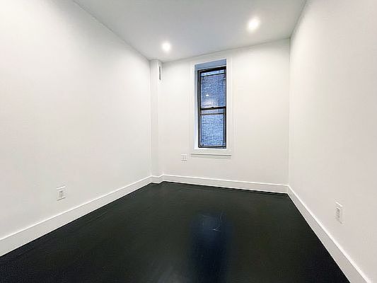 5th image of 601 W 149th St APT 5