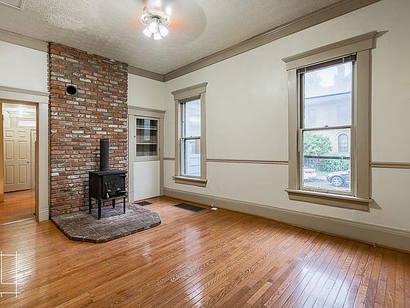 2nd image of 836 Neil Ave #A