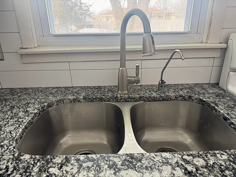 Mayfield Ave — Photo 12