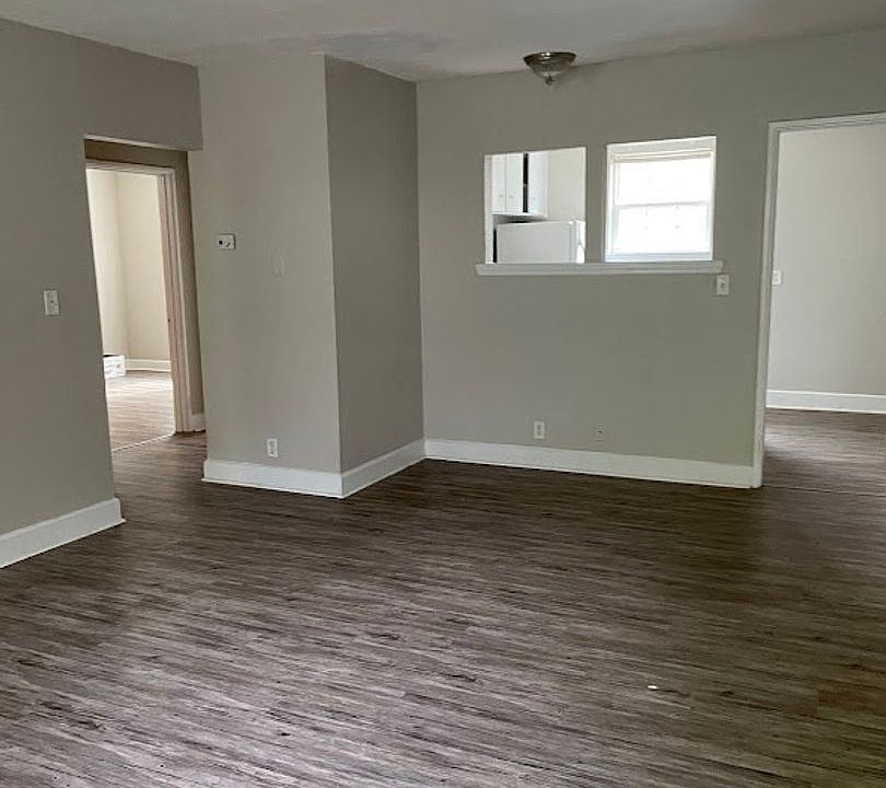 1st image of 2717 Folts Dr