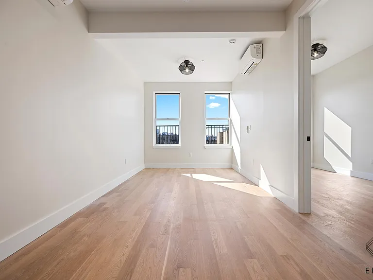 1080 Rogers Ave #4R — Photo 6