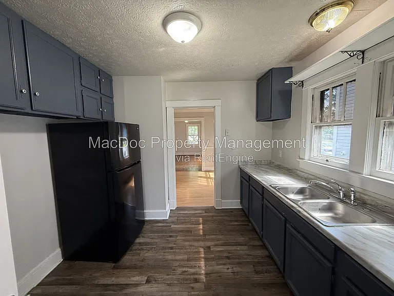 138 Mansfield St — Photo 10