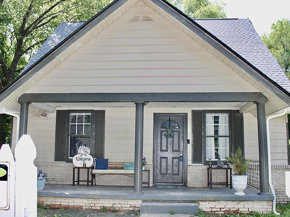 2nd image of 2218 Cityview Ave