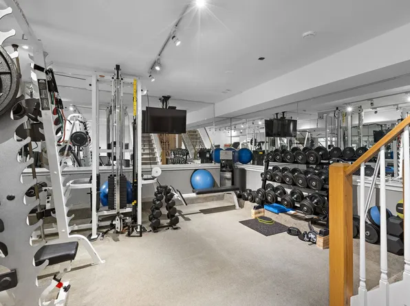 630 Hudson Street image 39 of 50