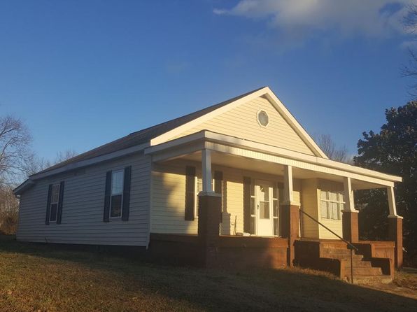 704 Osborne St