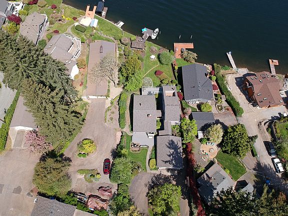 3rd image of 10317 Interlaaken Dr SW
