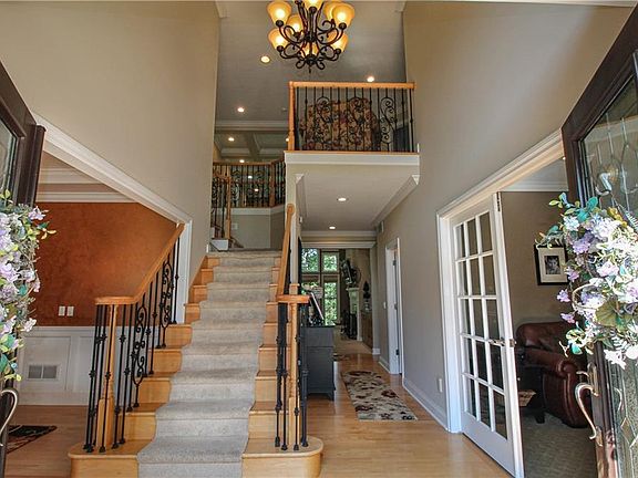 3rd image of 4150 Williamsburg Ct