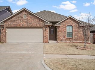 9429 NW 92nd St, Yukon, OK 73099