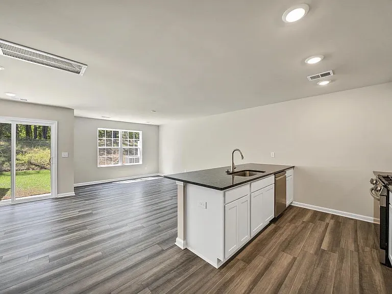 109C Rose Park Ct — Photo 3