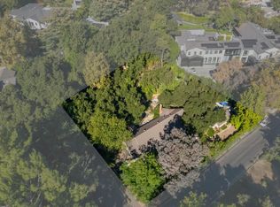 16055 Woodvale Rd, Encino, CA 91436