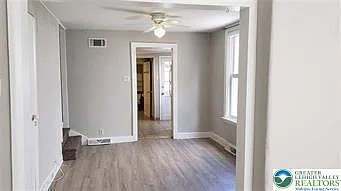 2 bed, 1.0 bath, 825 sqft, $1,450 — Photo 2