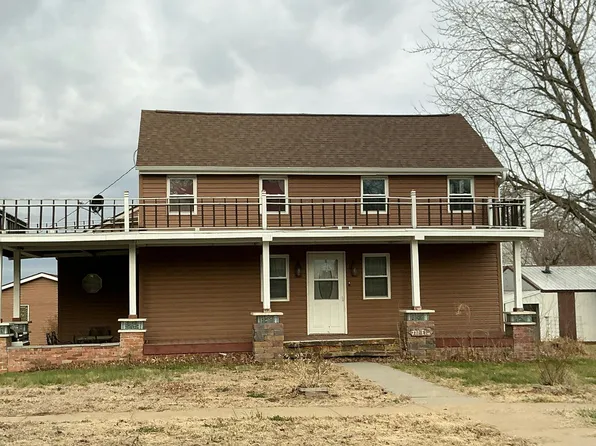 711 S Elm St, Uehling, NE 68063