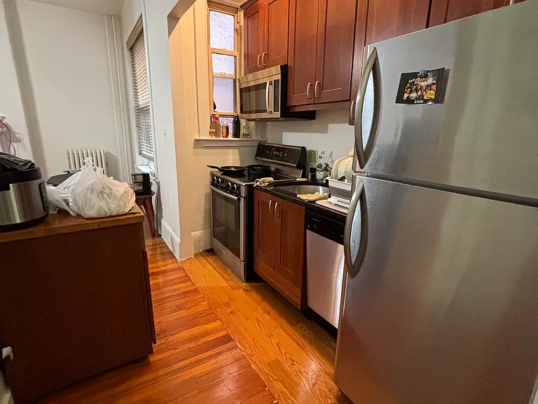 24 Peterborough St #4 — Photo 1
