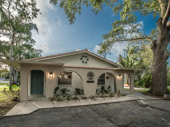 3960 12th St N APT 1, Saint Petersburg, FL 33703