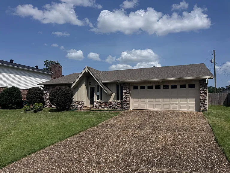 1115 Briar Creek Rd — Photo 92