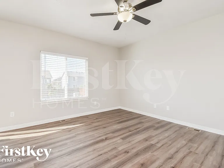 7495 Araia Dr — Photo 2